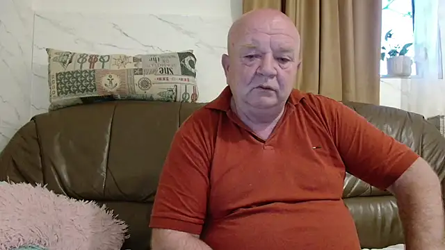 fullballs6 online show from April 17, 3:09 am