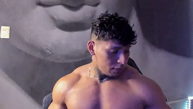 bradley smith online show from December 8, 3:32 am