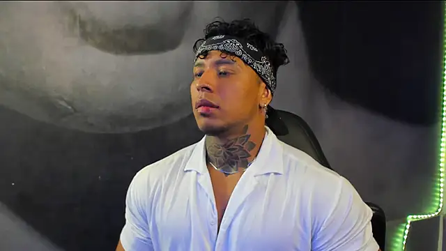 bradley smith online show from February 16, 10:32 am