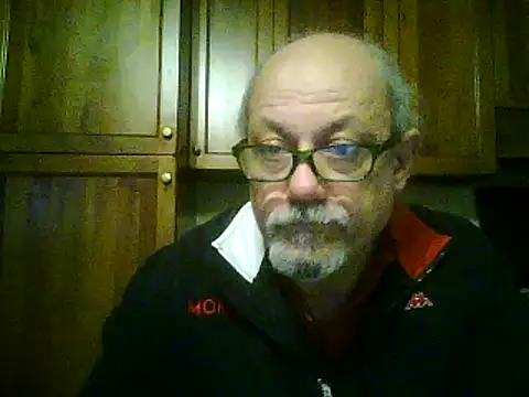 Snapshot of gianbragallini chatting on March 4, 11:11 pm gianbragallini online show from March 4, 11:11 pm