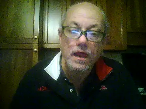 Snapshot of gianbragallini chatting on December 17, 11:05 pm gianbragallini online show from December 17, 11:05 pm
