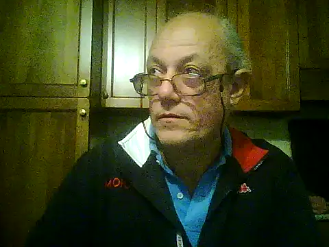 Snapshot of gianbragallini chatting on October 6, 10:14 pm gianbragallini online show from October 6, 10:14 pm