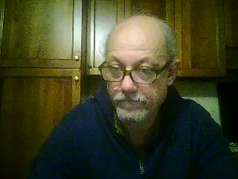 Snapshot of gianbragallini chatting on January 22, 10:28 pm gianbragallini online show from January 22, 10:28 pm