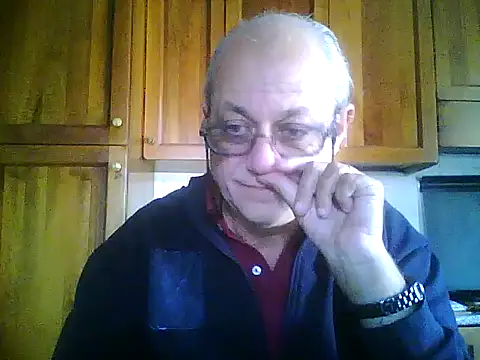 Snapshot of gianbragallini chatting on October 25, 1:02 pm gianbragallini online show from October 25, 1:02 pm