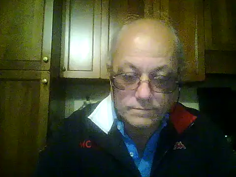 Snapshot of gianbragallini chatting on October 10, 8:13 pm gianbragallini online show from October 10, 8:13 pm