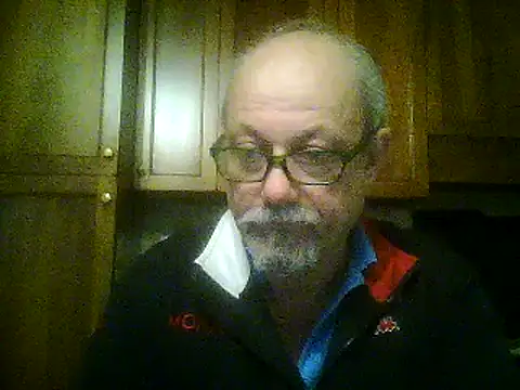 Snapshot of gianbragallini chatting on March 17, 11:35 pm gianbragallini online show from March 17, 11:35 pm