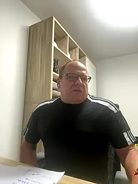 coupleLatinaLovers online show from September 17, 4:57 am