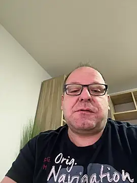 coupleLatinaLovers online show from January 6, 5:52 am