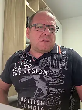 coupleLatinaLovers online show from September 22, 4:56 am