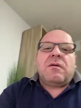 coupleLatinaLovers online show from January 21, 7:38 am