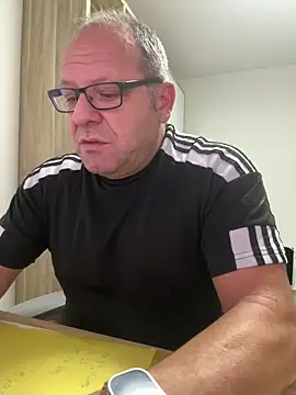 coupleLatinaLovers online show from October 9, 5:12 am