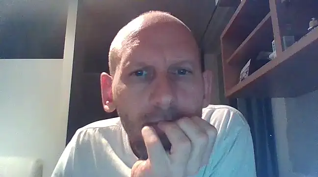 MrPearlsLive online show from December 2, 6:41 pm