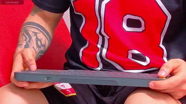 Sexy Alejandro  online show from April 6, 5:47 pm