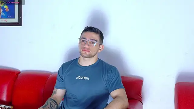 Sexy Alejandro  online show from March 20, 12:09 pm