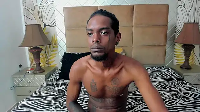 bigblackhotx1 online show from December 15, 12:57 pm