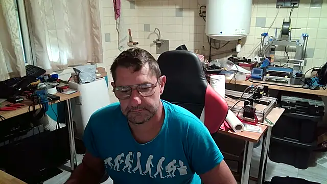 Snapshot of snork80 chatting on September 13, 9:10 am snork80 online show from September 13, 9:10 am