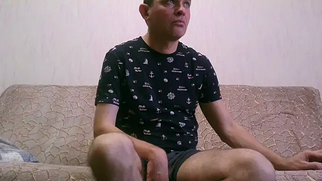 Snapshot of AlDON59 chatting on February 5, 9:36 am AlDON59 online show from February 5, 9:36 am