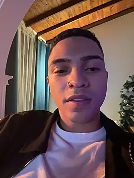 Thiago Santo  online show from January 1, 8:13 am
