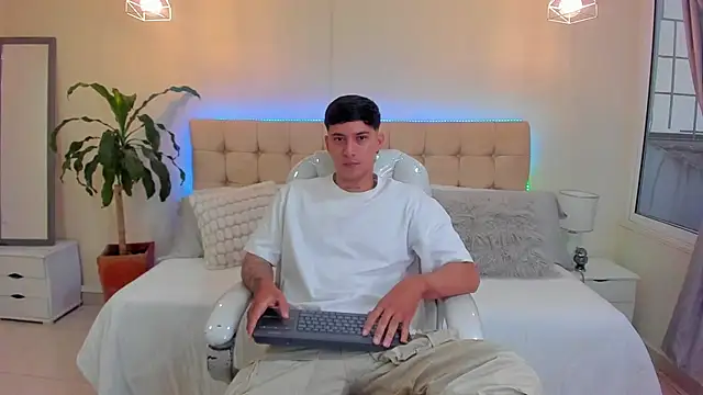 Damian23   online show from January 15, 12:25 pm