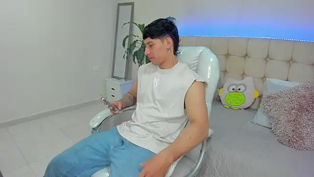 Damian23   online show from January 10, 12:15 pm