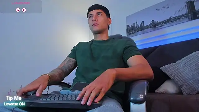 Damian23   online show from February 3, 10:53 am