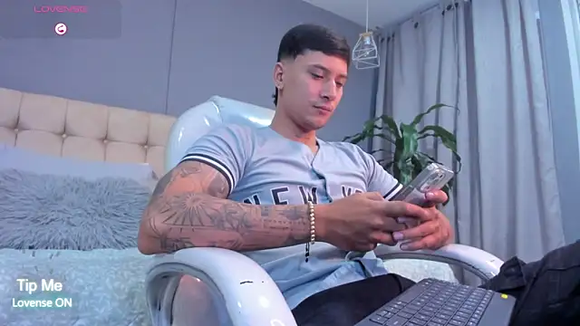 Damian23   online show from September 20, 11:32 am