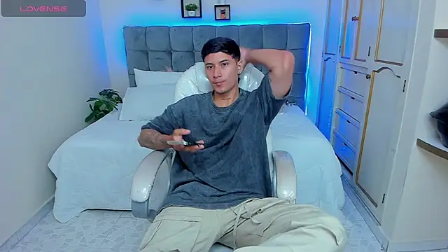 Damian23   online show from March 7, 12:34 pm