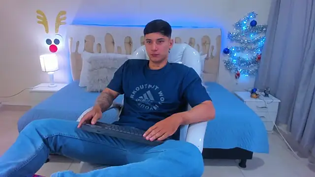 Damian23   online show from December 6, 1:55 pm