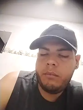 Snapshot of granslam_ chatting on March 5, 3:18 pm granslam online show from March 5, 3:18 pm