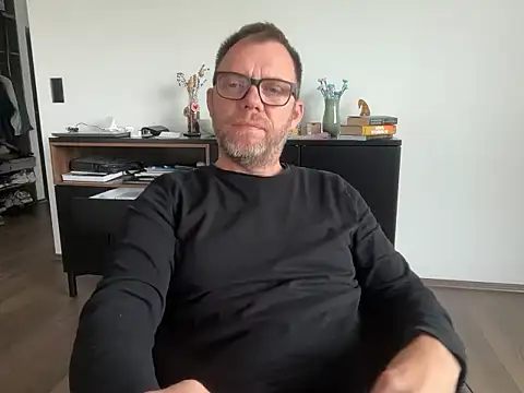 xmnbx77 online show from November 3, 10:30 am