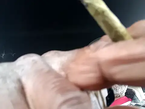 Snapshot of yasohw chatting on December 12, 10:31 pm yasohw online show from December 12, 10:31 pm