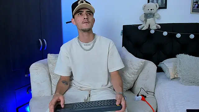 PhilipRich online show from January 9, 7:50 pm