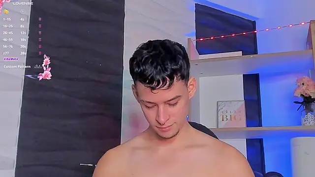 JadeSmiith  online show from December 17, 9:27 pm