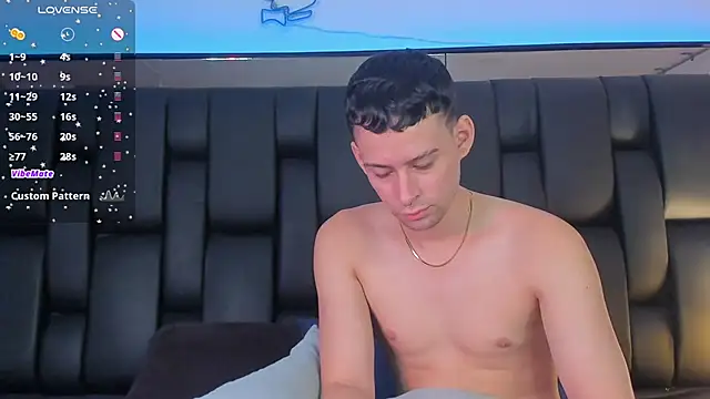 JadeSmiith  online show from January 24, 9:26 pm