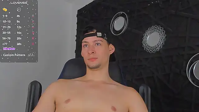 JadeSmiith  online show from January 13, 9:42 pm