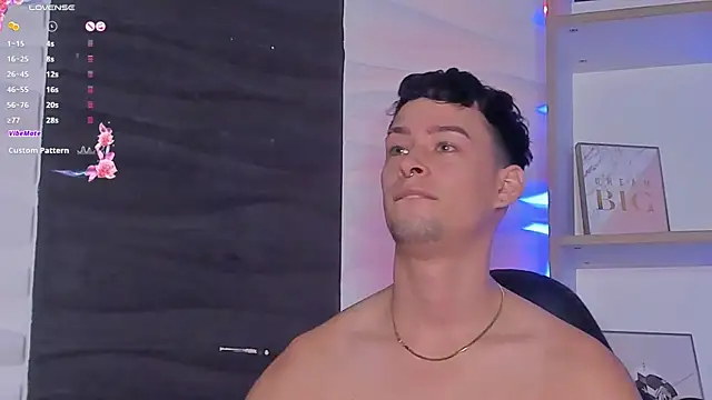 JadeSmiith  online show from December 3, 9:01 pm