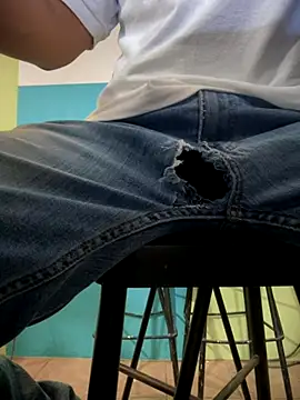 Snapshot of Brianmayers7 chatting on October 17, 9:08 pm Brianmayers7 online show from October 17, 9:08 pm