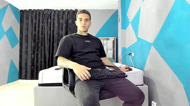 simookeler online show from December 17, 4:45 am