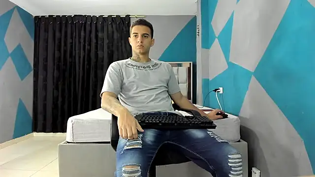 simookeler online show from December 18, 10:46 pm