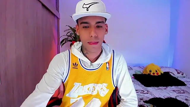 aldrinwhite online show from March 9, 6:24 pm