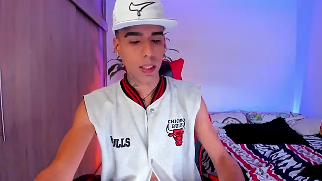 aldrinwhite online show from March 3, 5:31 pm