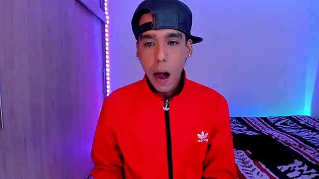 aldrinwhite online show from January 10, 5:39 pm