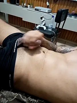 Snapshot of novinho21_062 chatting on October 24, 3:08 am novinho21 062 online show from October 24, 3:08 am