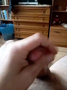 Snapshot of demoniczny82 chatting on December 25, 12:47 pm demoniczny82 online show from December 25, 12:47 pm