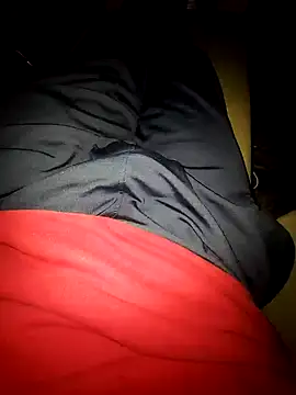 Snapshot of reelciii21 chatting on December 29, 7:11 pm reelciii21 online show from December 29, 7:11 pm