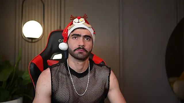 Austin bolt online show from December 19, 2:34 am