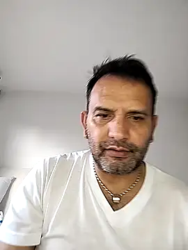 RogueTraveler online show from February 2, 9:23 pm