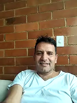 RogueTraveler online show from December 16, 7:21 pm