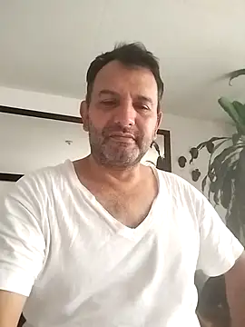 RogueTraveler online show from February 25, 3:16 pm