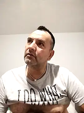 RogueTraveler online show from September 18, 5:09 am